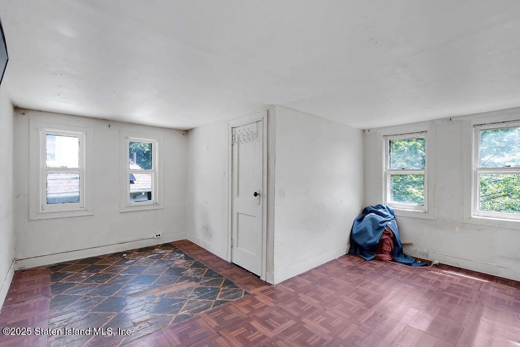 135 Highview Avenue, Staten Island, New York image 19