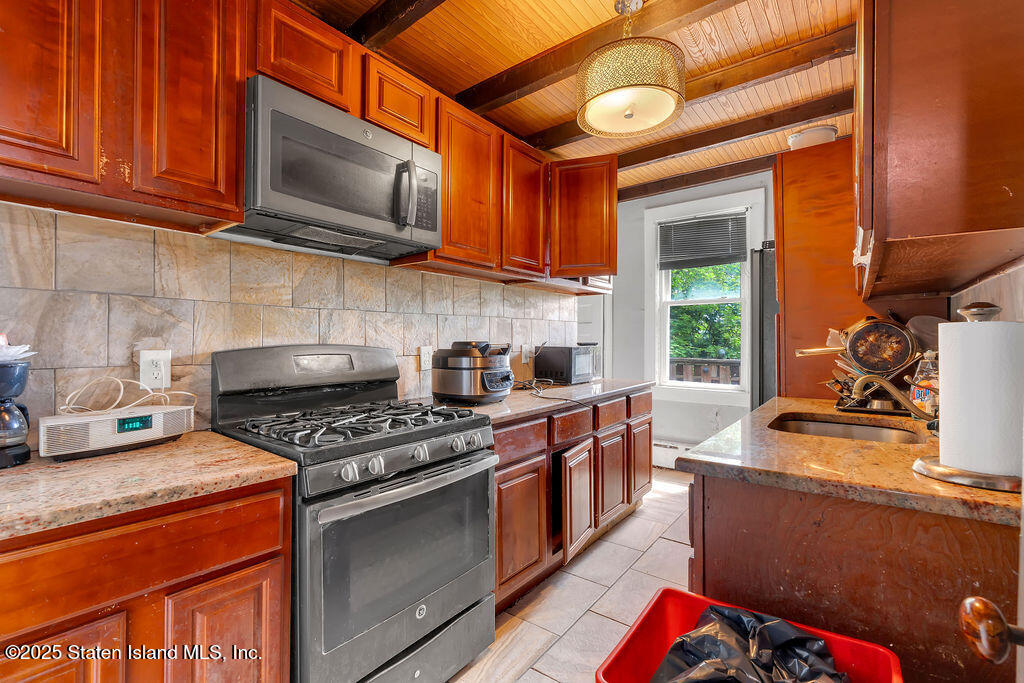 135 Highview Avenue, Staten Island, New York image 5
