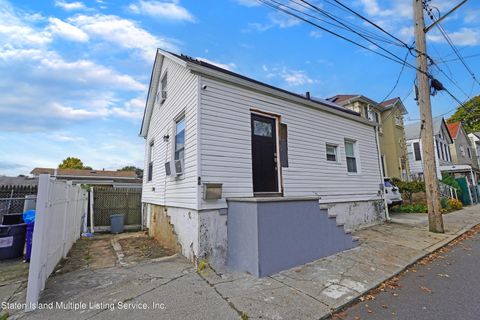 Photo of 48 White Plains Avenue, Staten Island, NY 10305 (MLS # 2406647)