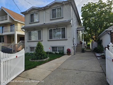 Photo of 201 Bionia Avenue, Staten Island, NY 10305 (MLS # 1161893)