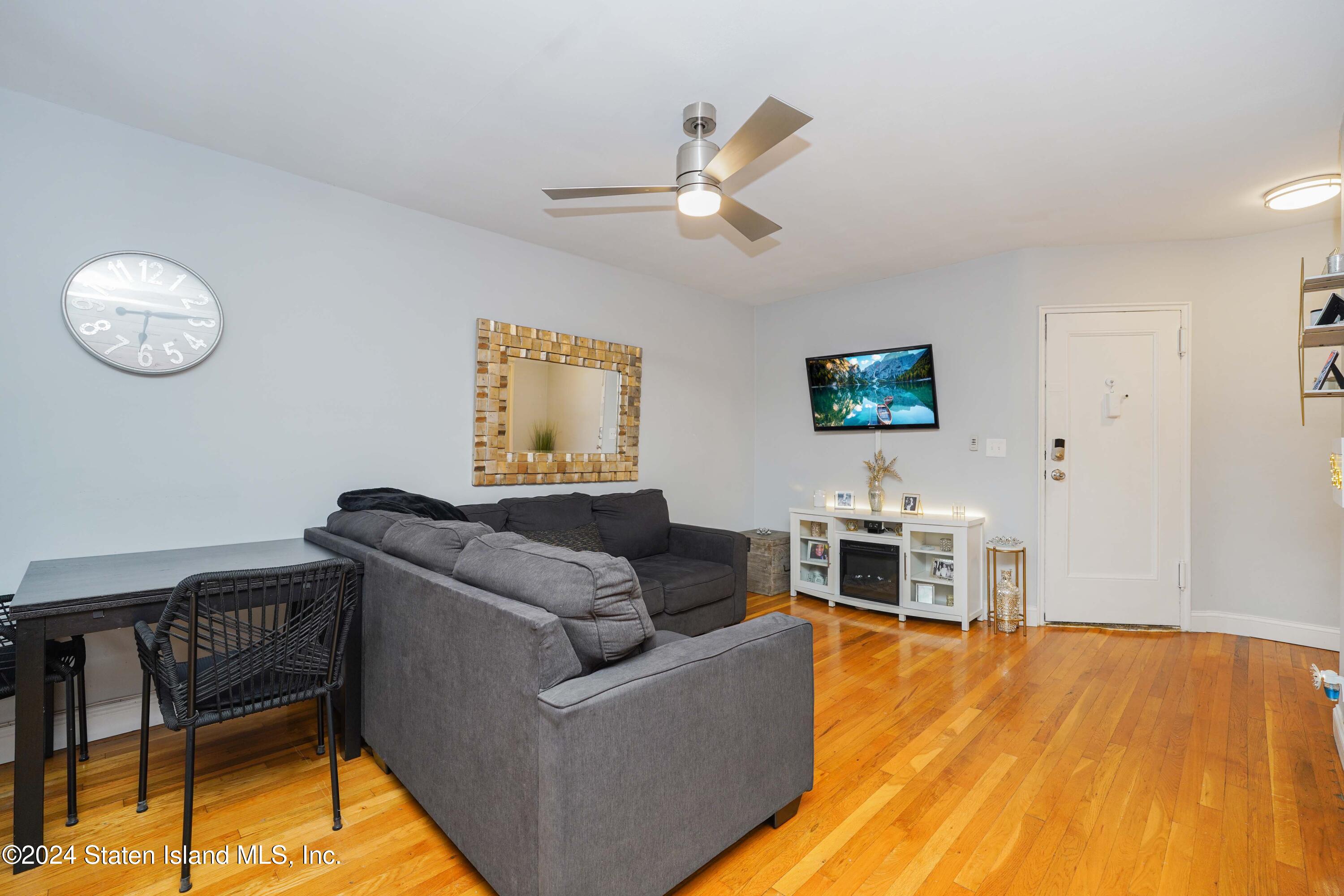 585 Castleton Avenue #2B, Staten Island, New York image 4