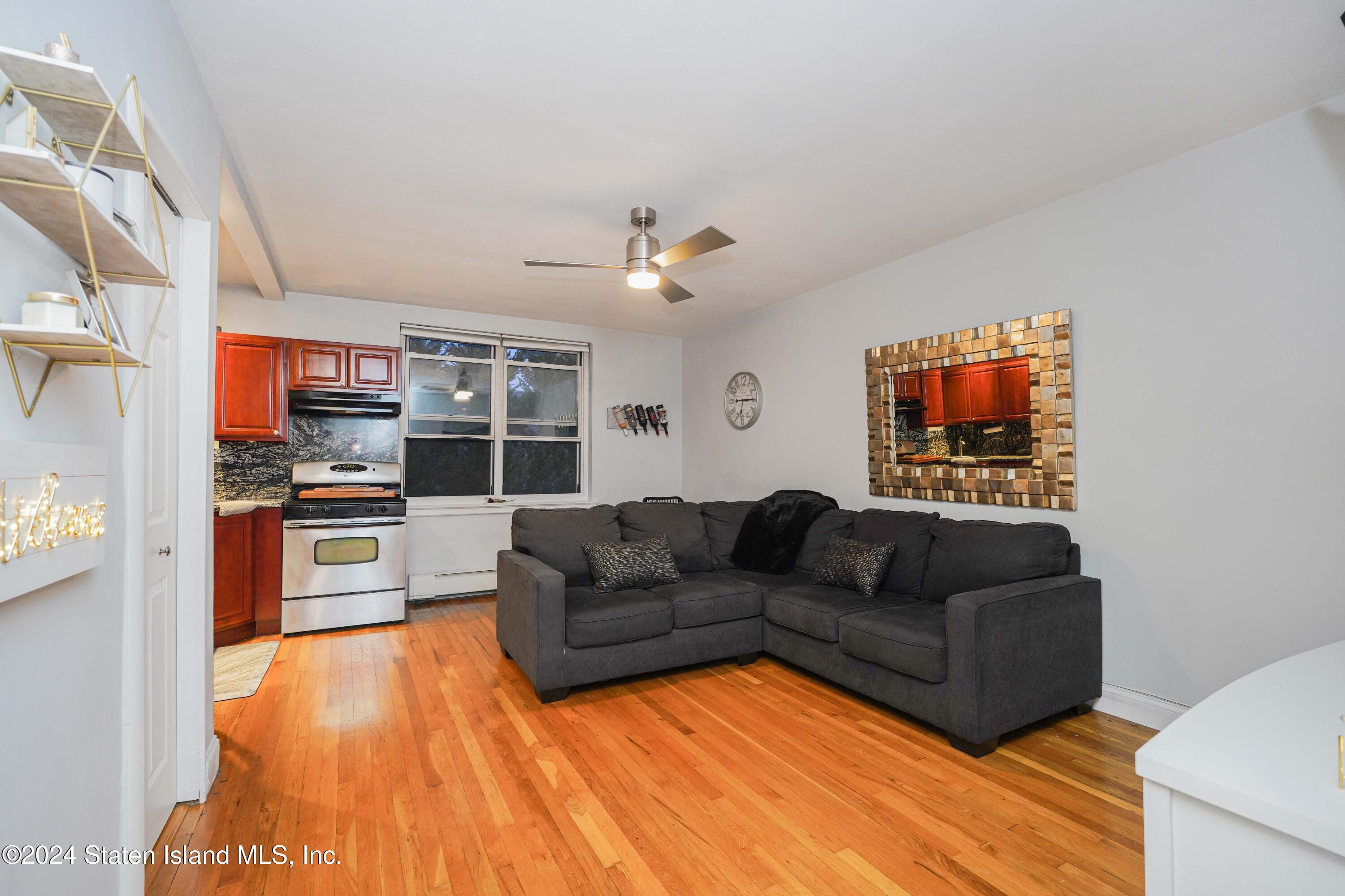 585 Castleton Avenue #2B, Staten Island, New York image 3