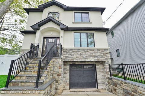 Photo of 8 Bartlett Avenue, Staten Island, NY 10312 (MLS # 1164589)
