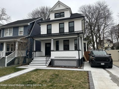 Photo of 197 Pelton Avenue, Staten Island, NY 10310 (MLS # 1160334)