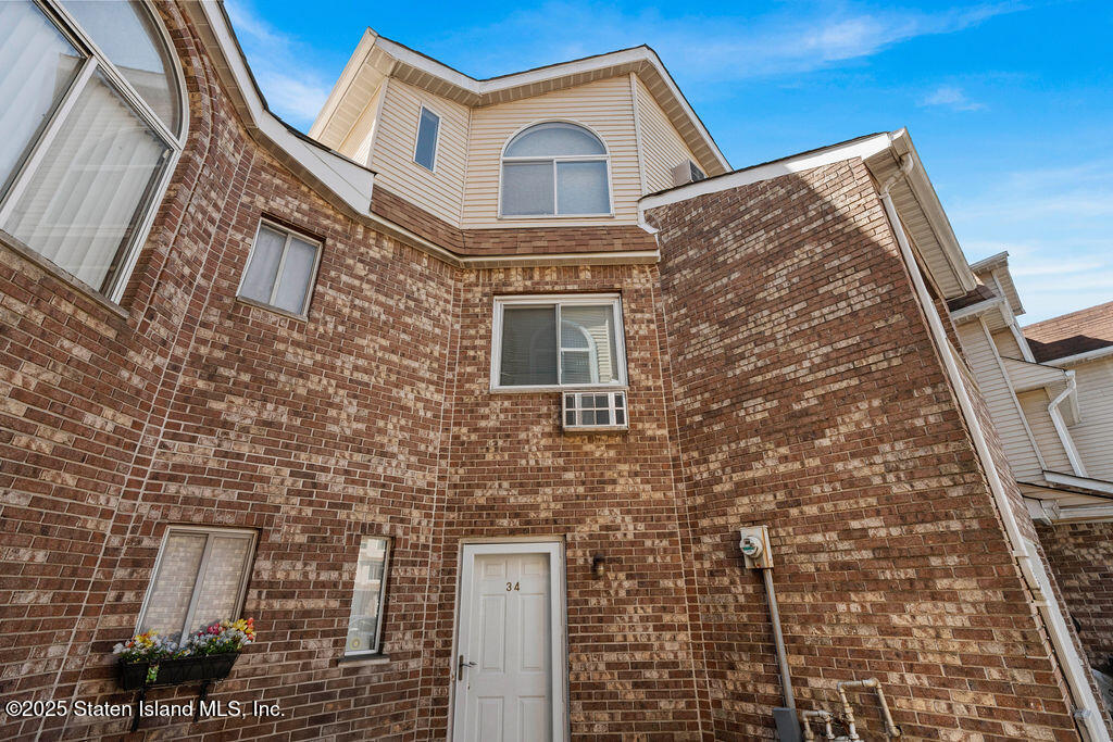34 Zachary Court, Staten Island, New York image 1