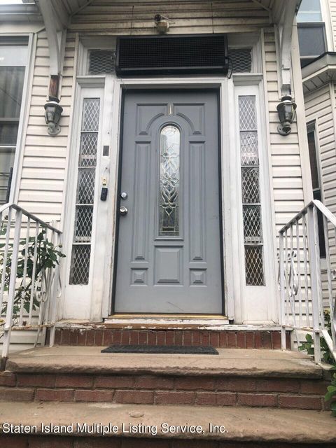 Photo of 1 Barker Street, Staten Island, NY 10310 (MLS # 1157541)