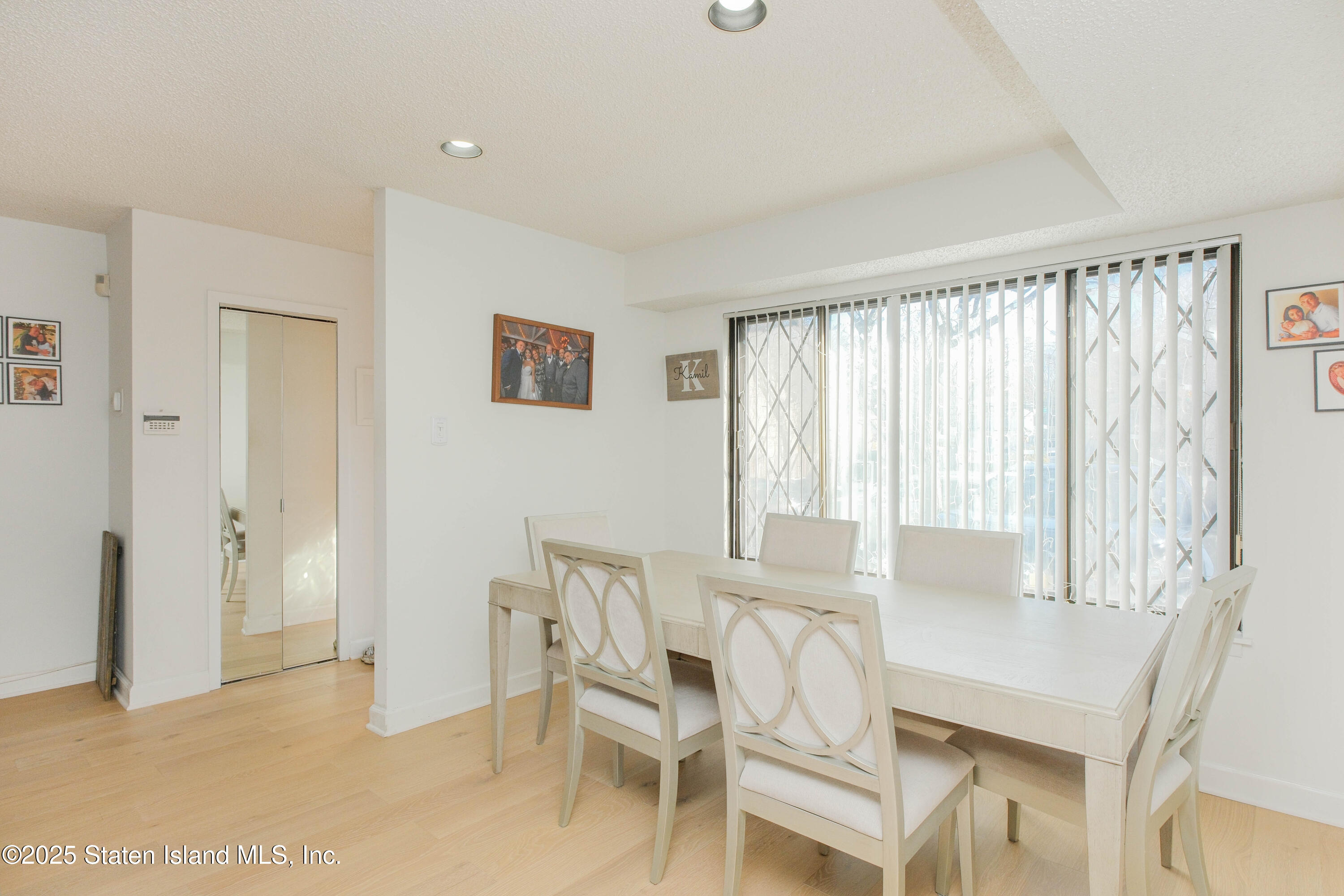 9 Rolling Hill Green, Staten Island, New York image 9