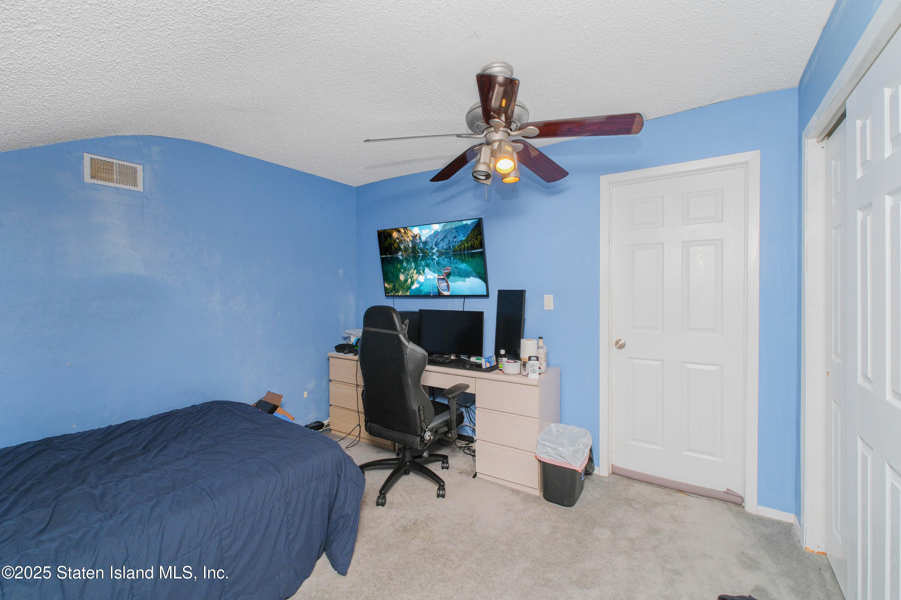 9 Rolling Hill Green, Staten Island, New York image 30
