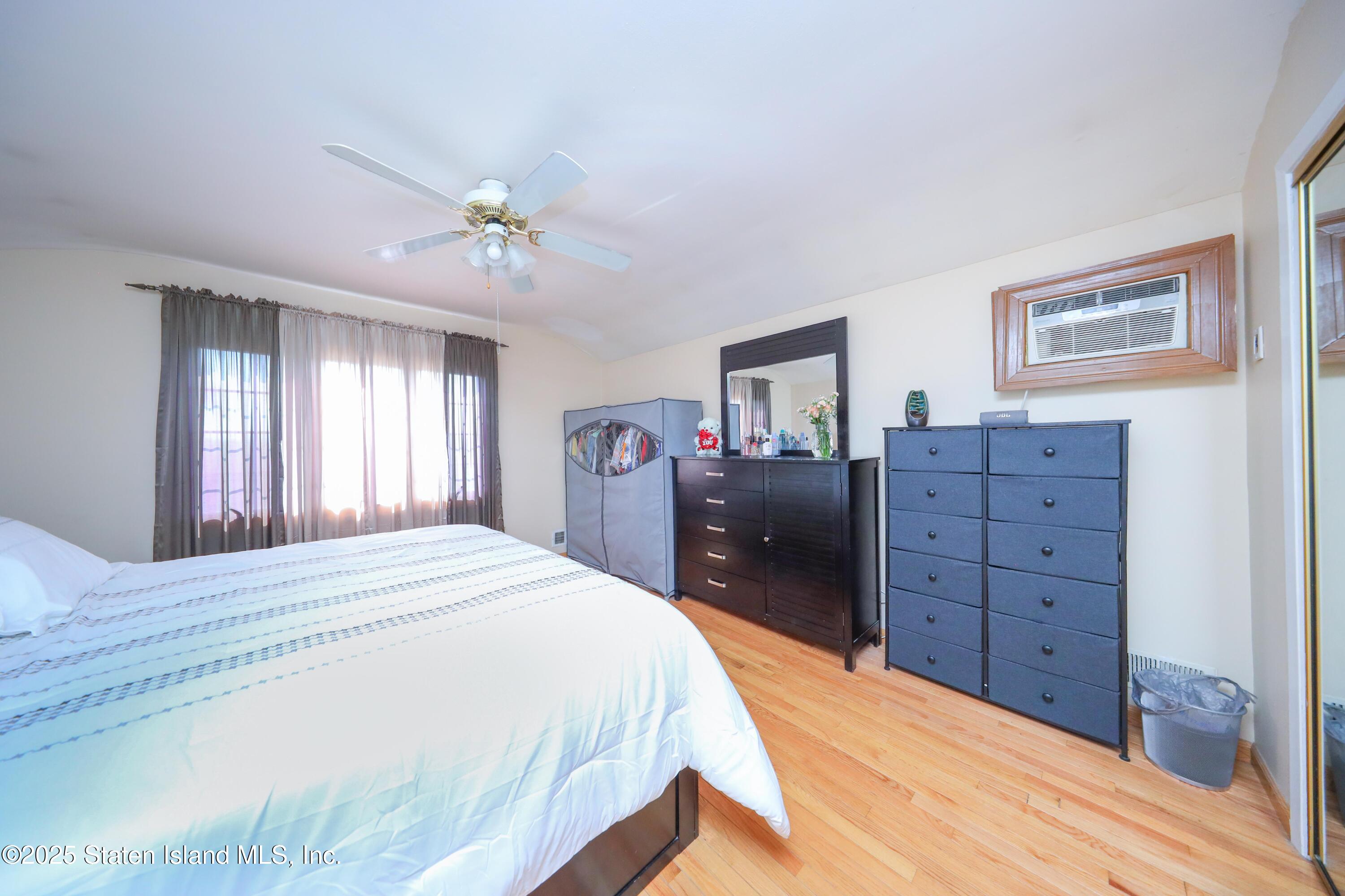 345 Colon Avenue, Staten Island, New York image 16