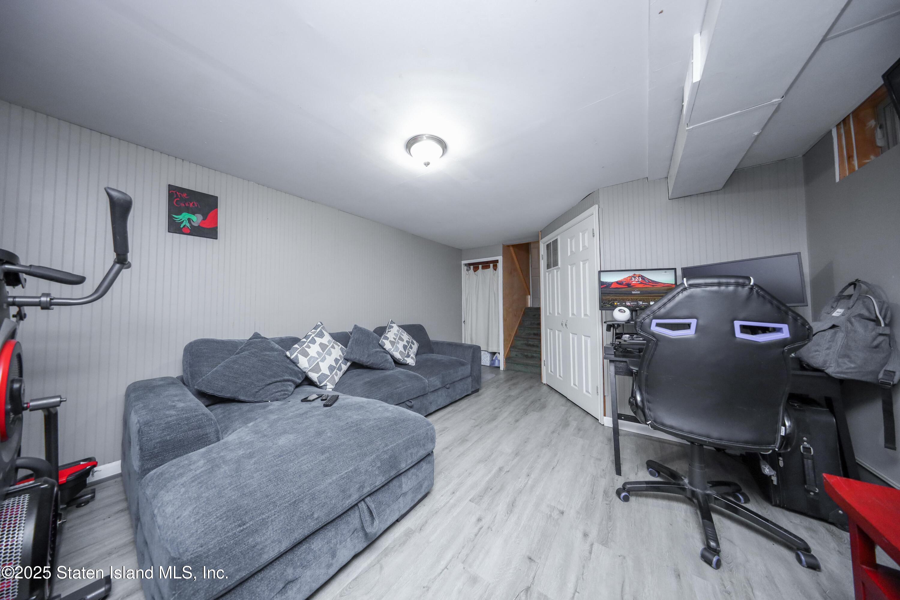 345 Colon Avenue, Staten Island, New York image 23