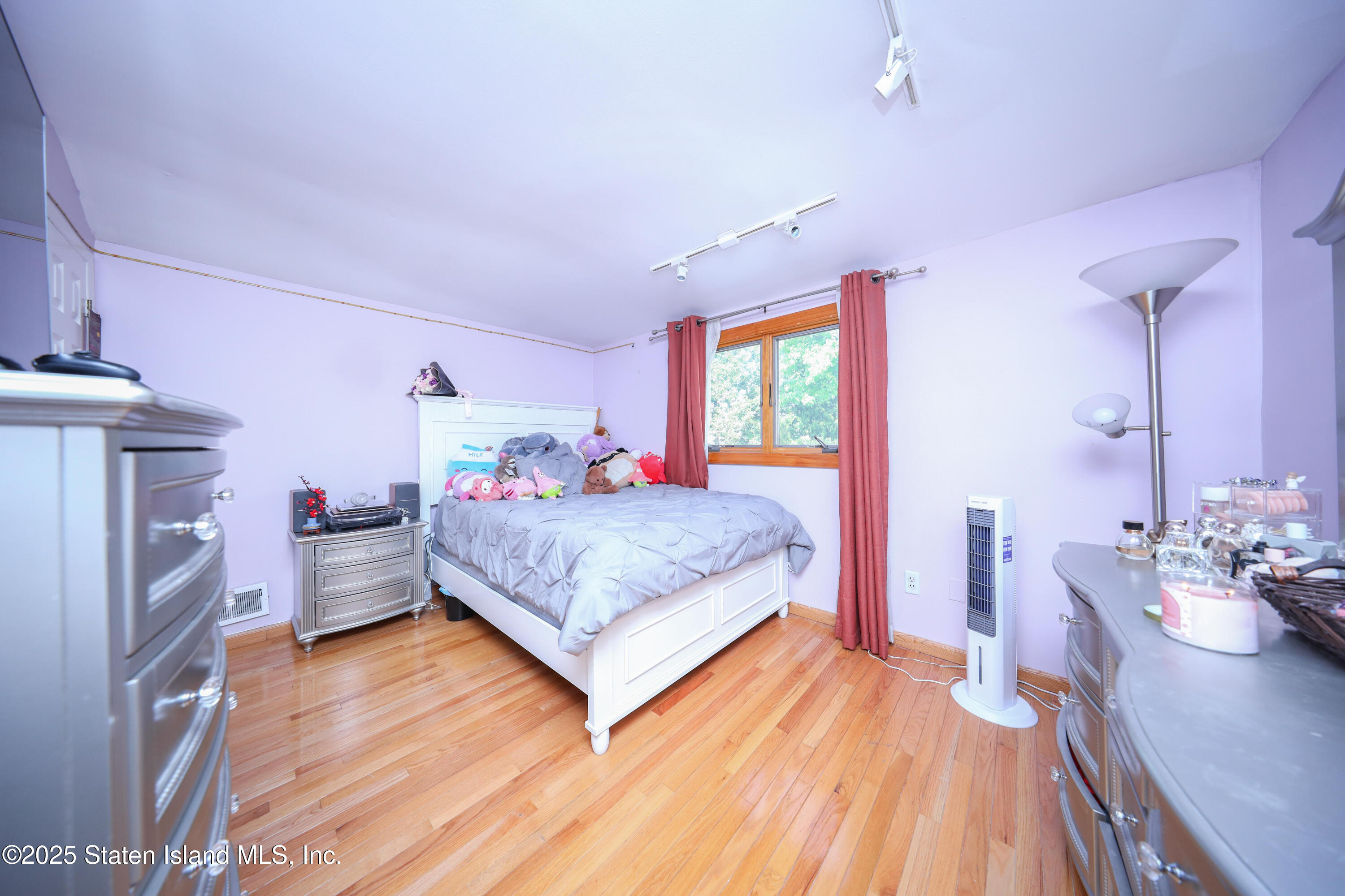 345 Colon Avenue, Staten Island, New York image 18