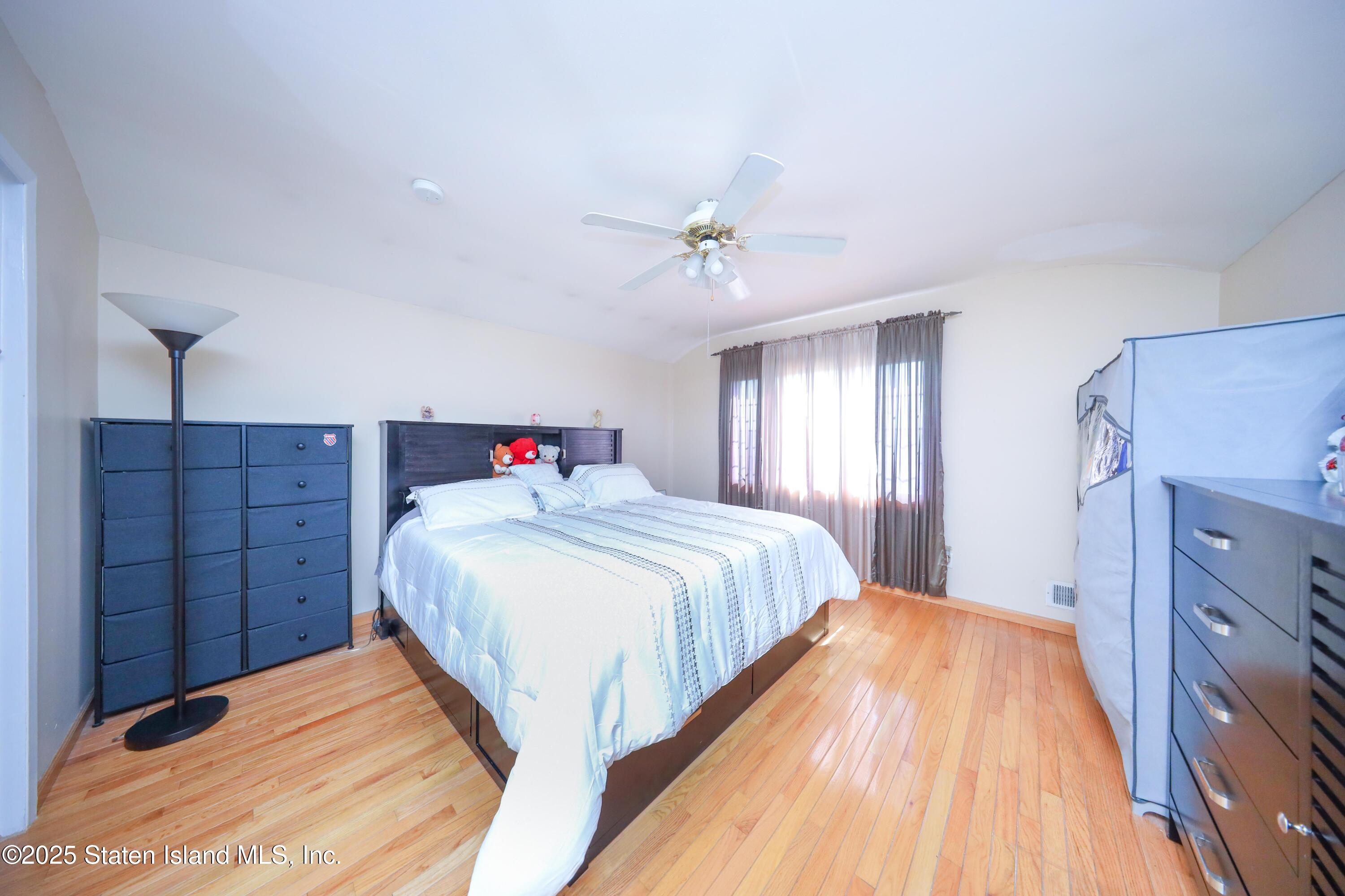 345 Colon Avenue, Staten Island, New York image 17