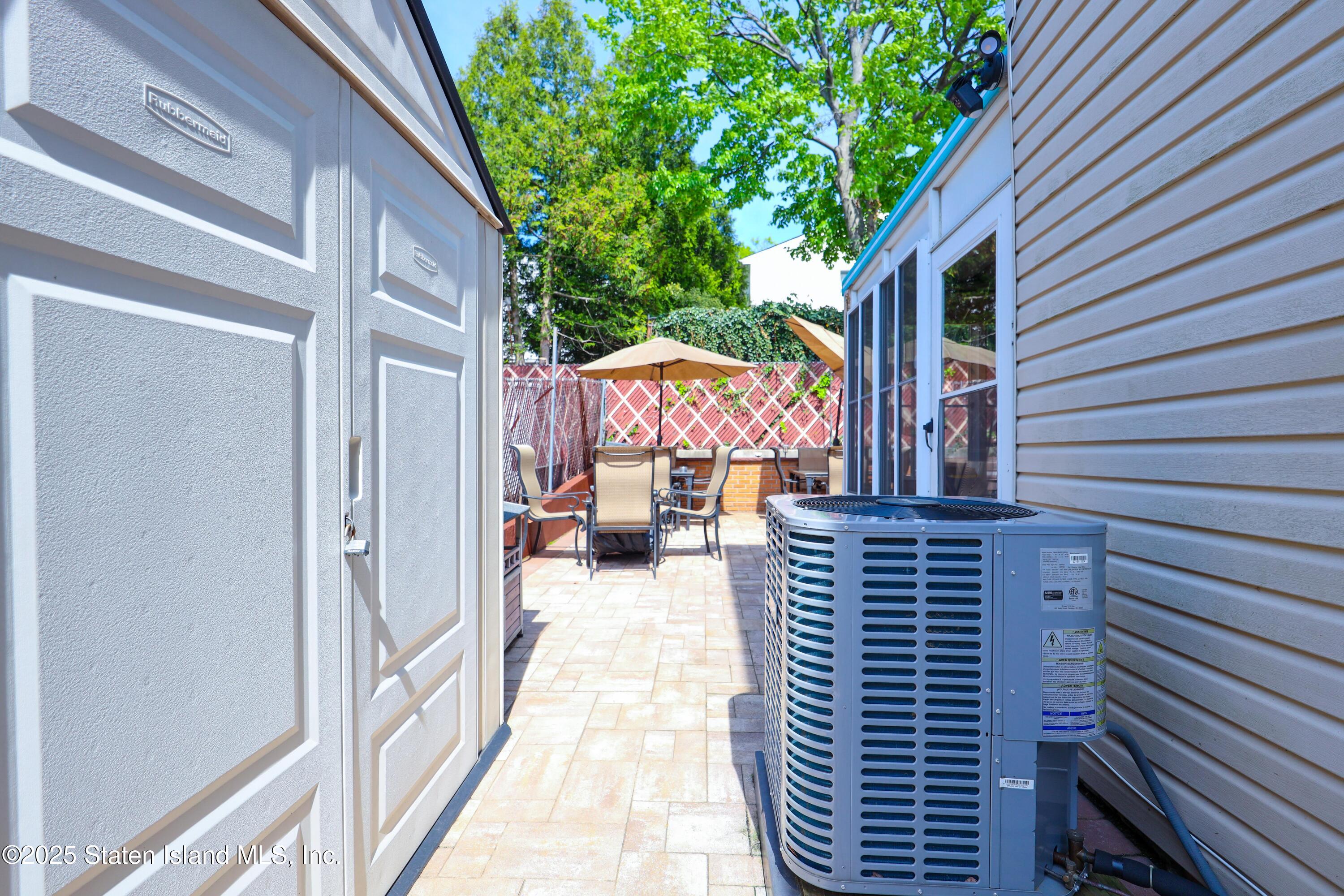 345 Colon Avenue, Staten Island, New York image 27