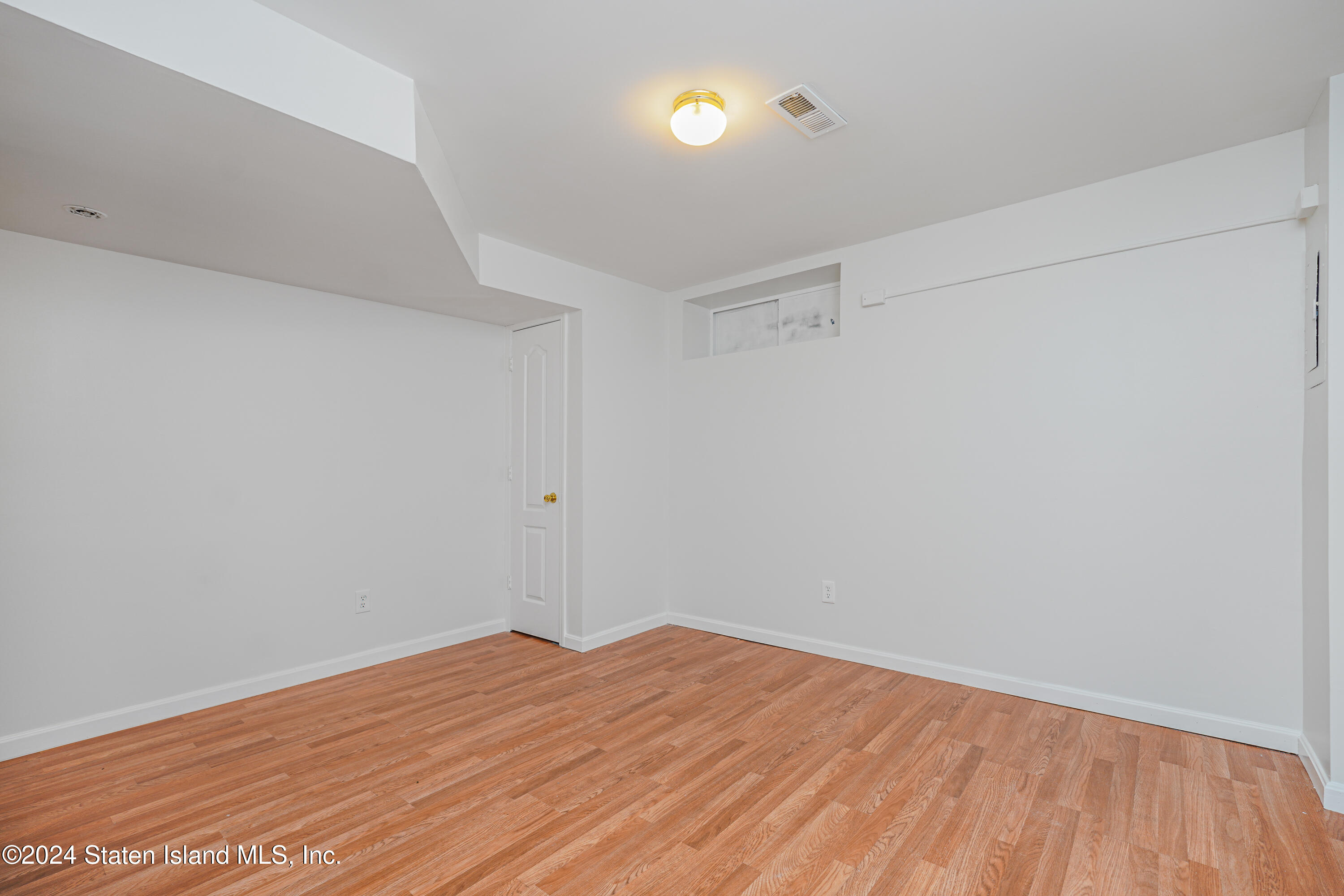 109 Harris Lane, Staten Island, New York image 29