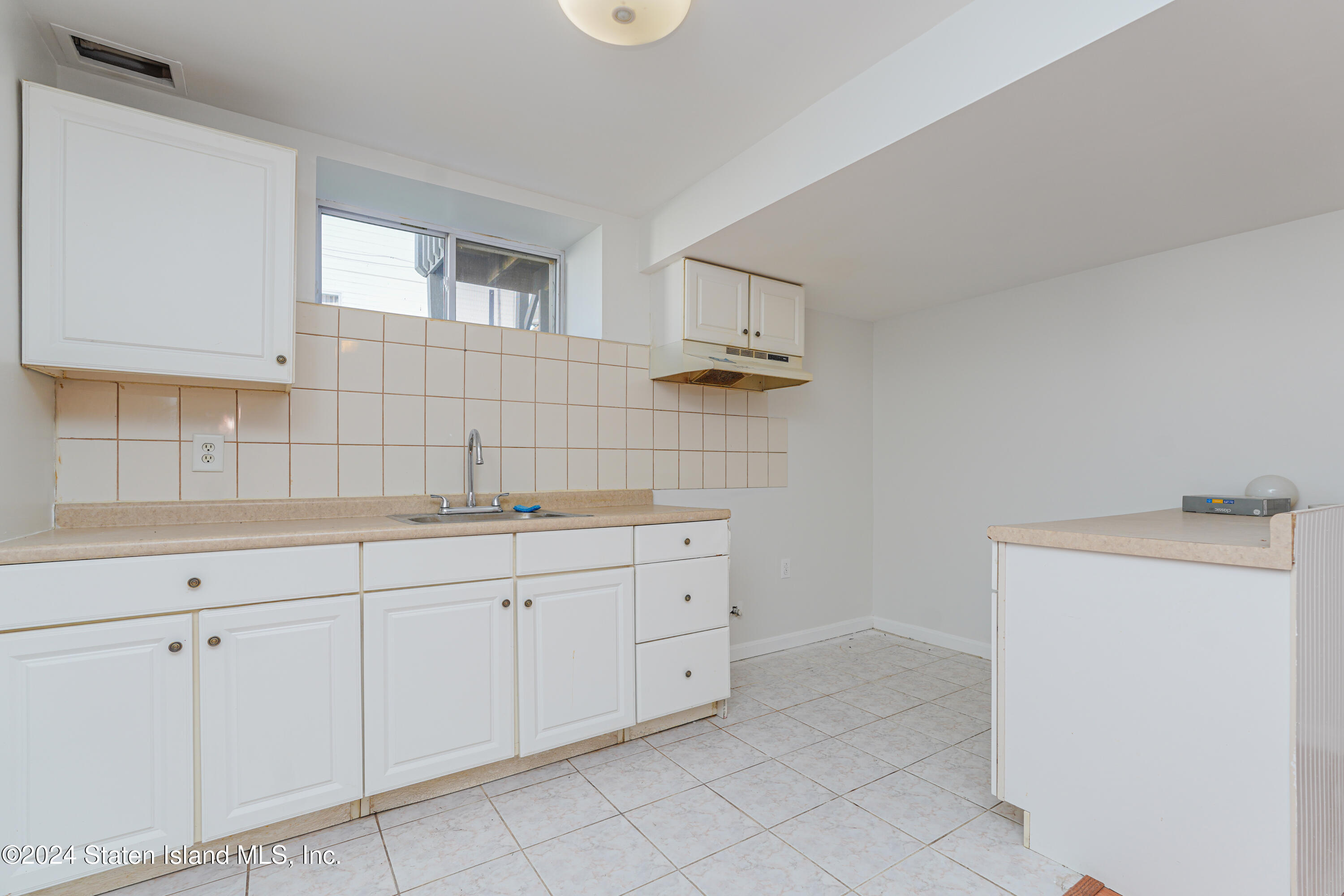 109 Harris Lane, Staten Island, New York image 32