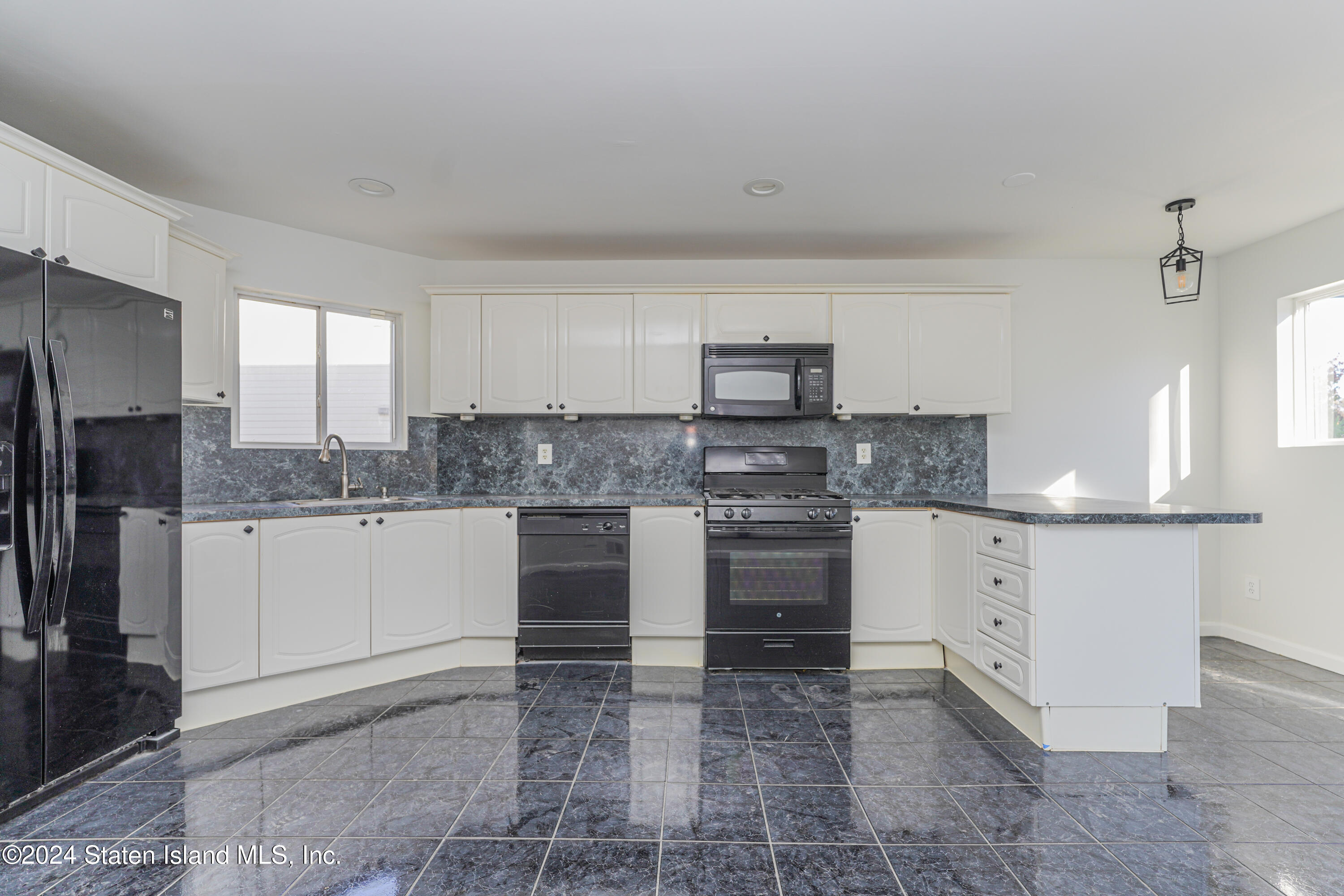 109 Harris Lane, Staten Island, New York image 11