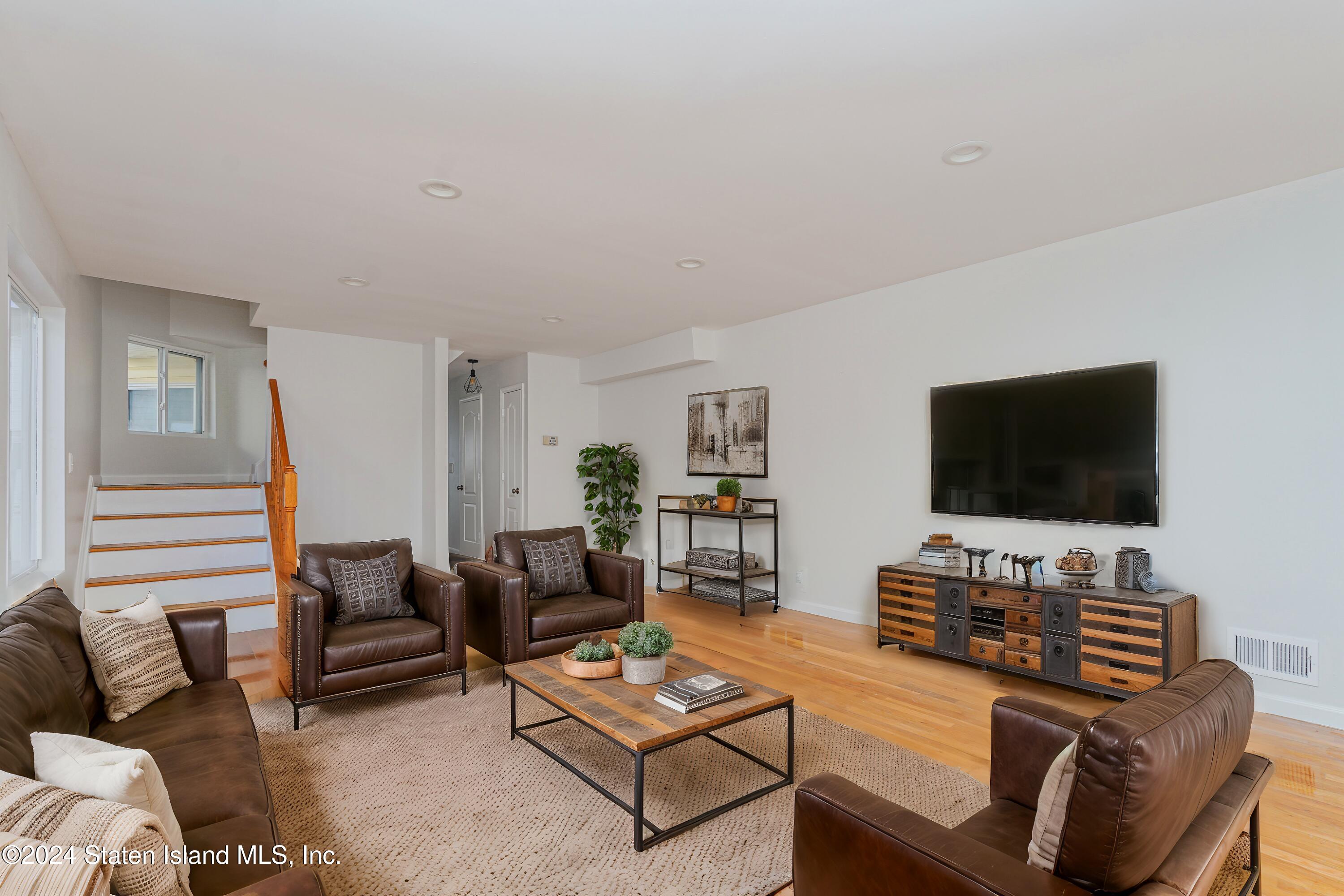 109 Harris Lane, Staten Island, New York image 5