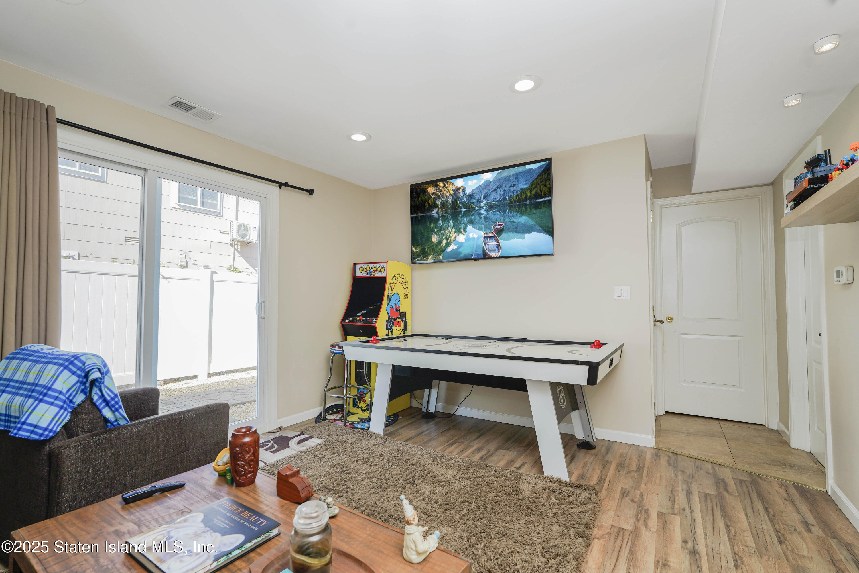 338 Arlene Street, Staten Island, New York image 25