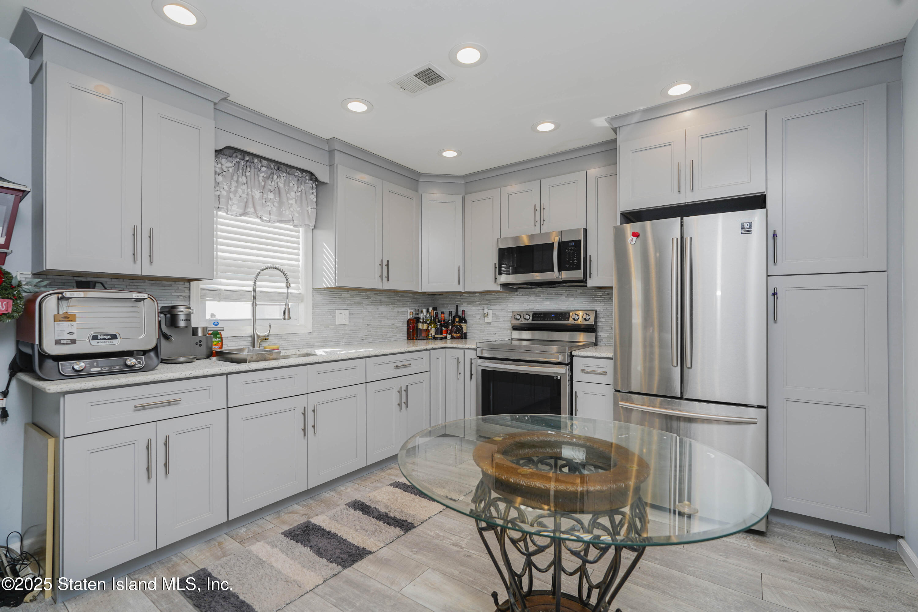 338 Arlene Street, Staten Island, New York image 10