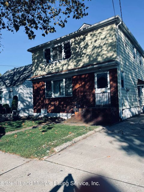 Photo of 211 Bryson Avenue, Staten Island, NY 10314 (MLS # 1164747)