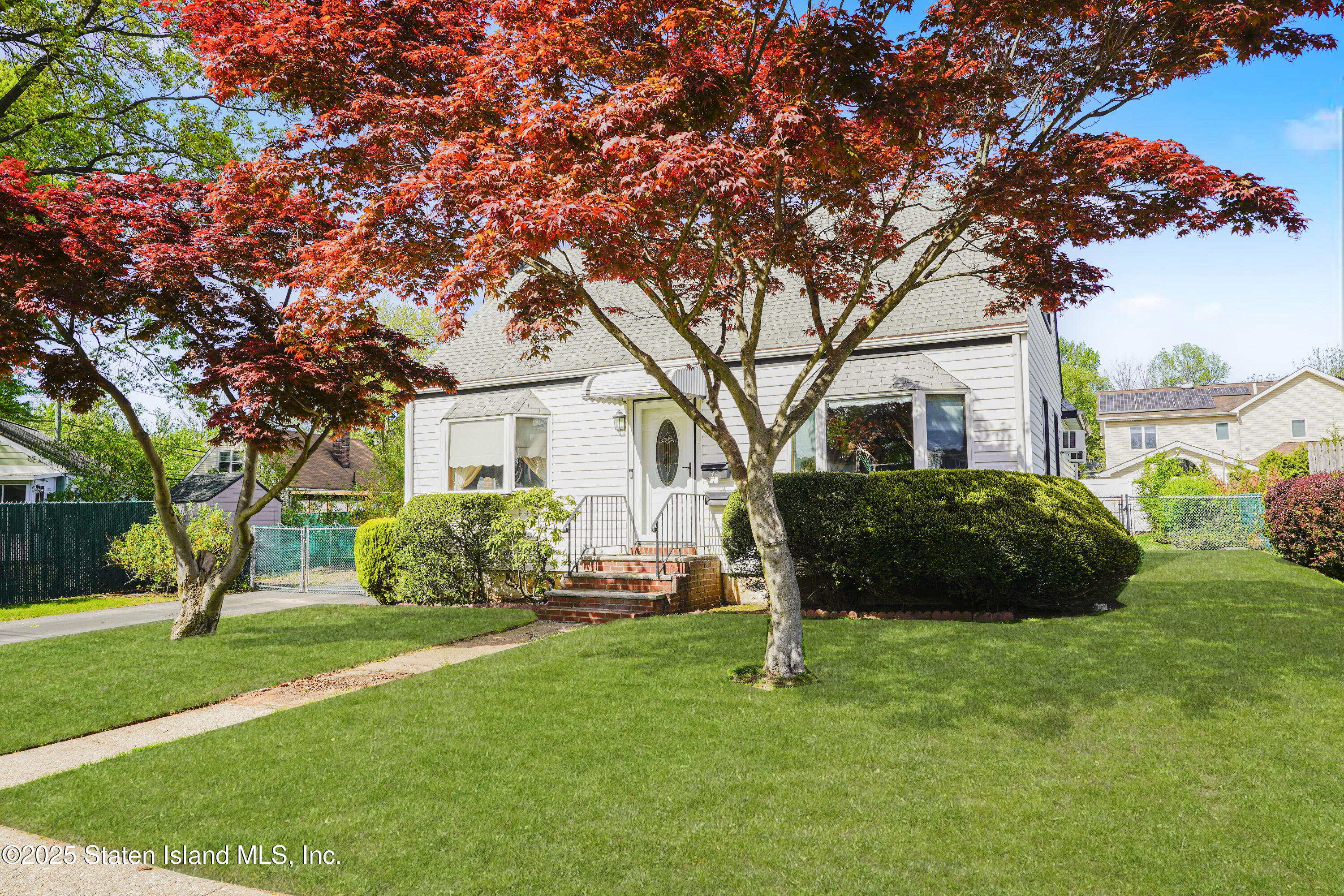 39 Troy Street, Staten Island, New York image 1