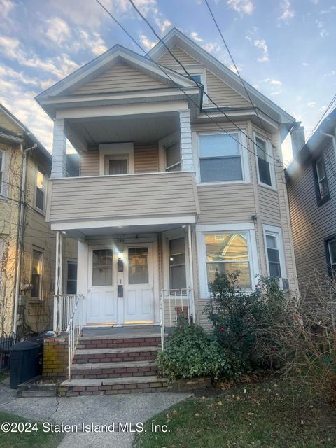 Photo of 954 Post Avenue, Staten Island, NY 10302 (MLS # 2406752)