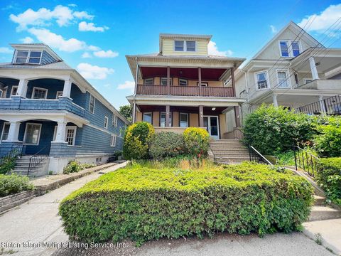 Photo of 46 Oxford Place, Staten Island, NY 10301 (MLS # 1162808)