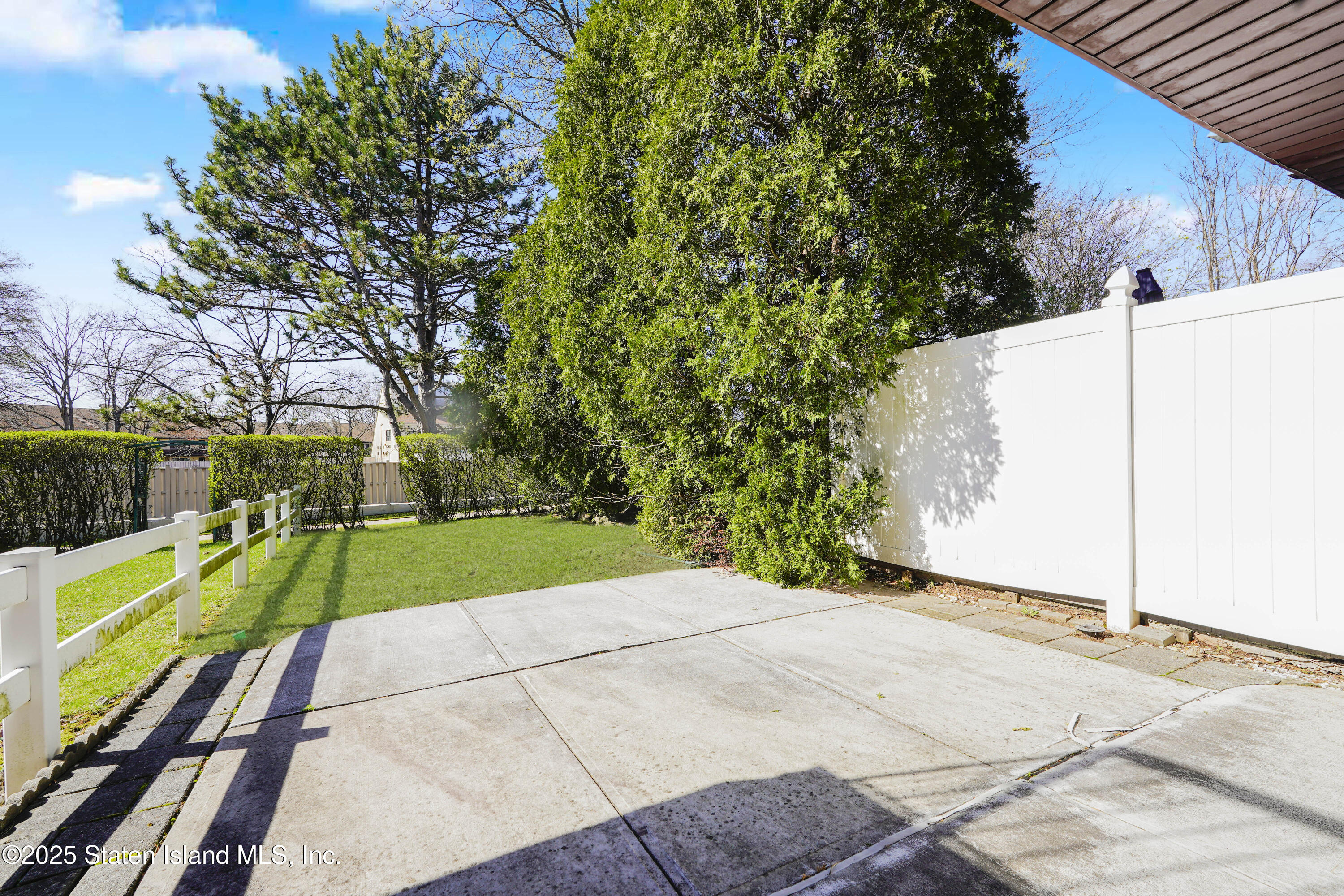 40 Amy Court, Staten Island, New York image 32