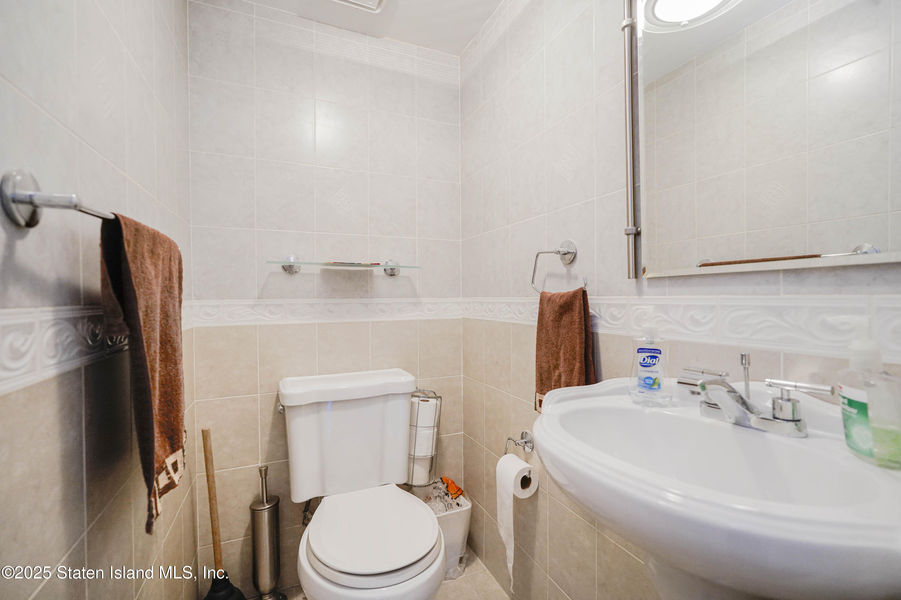 40 Amy Court, Staten Island, New York image 14