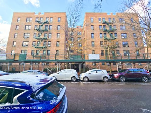 Condo For Sale - 140-35 Burden Crest #504<br/> Queens, NY 11435