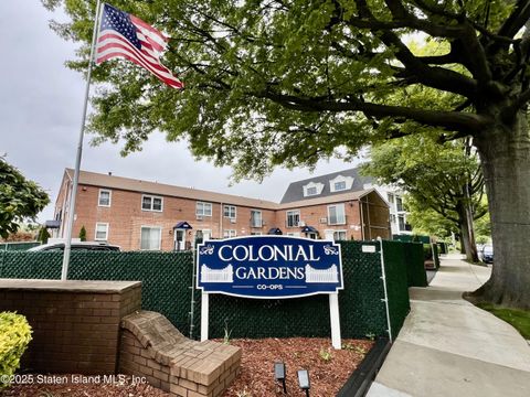 Photo of 55 Vera St St #A, Staten Island, NY 10305 (MLS # 2503063)