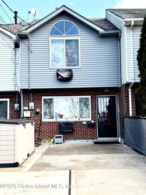 Photo of 337 Parkinson Avenue, Staten Island, NY 10305 (MLS # 2600284)