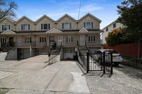 Photo of 88 Park Hill Avenue, Staten Island, NY 10304 (MLS # 1161736)