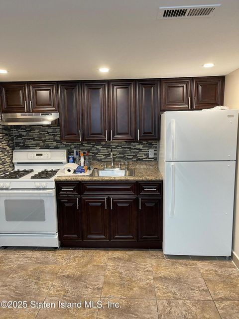 Photo of 26 Wagner Street, Staten Island, NY 10305 (MLS # 2506498)