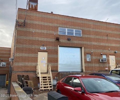Photo of 112 Industrial Loop #B, Staten Island, NY 10309 (MLS # 2505082)