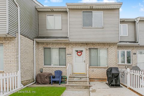 Photo of 1032 Rathbun Avenue #B, Staten Island, NY 10309 (MLS # 2600501)