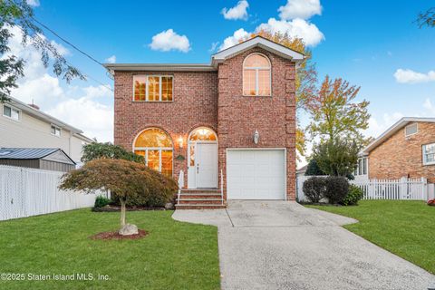 Photo of 145 Shirley Avenue, Staten Island, NY 10312 (MLS # 2506186)