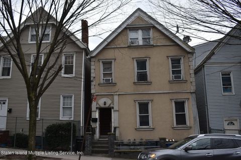 Photo of 435 Westervelt Avenue, Staten Island, NY 10301 (MLS # 1159782)