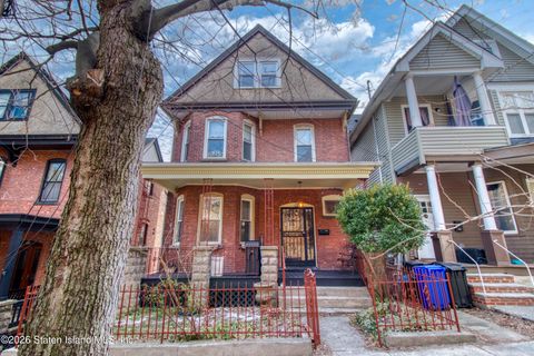 Photo of 122 Corson Avenue, Staten Island, NY 10301 (MLS # 2601212)