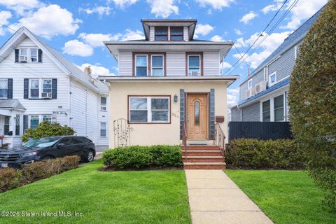 Photo of 301 Taylor Street, Staten Island, NY 10310 (MLS # 2601032)