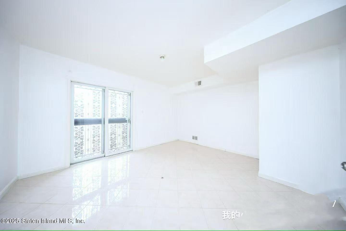 51 Crestwater Court, Staten Island, New York image 3