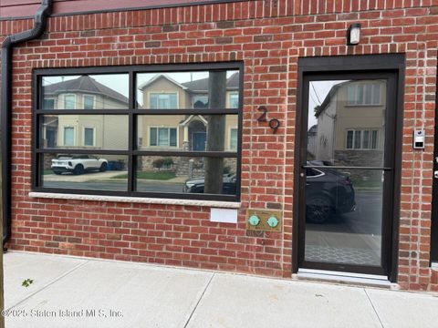 Photo of 29 Herbert Street, Staten Island, NY 10309 (MLS # 2505461)