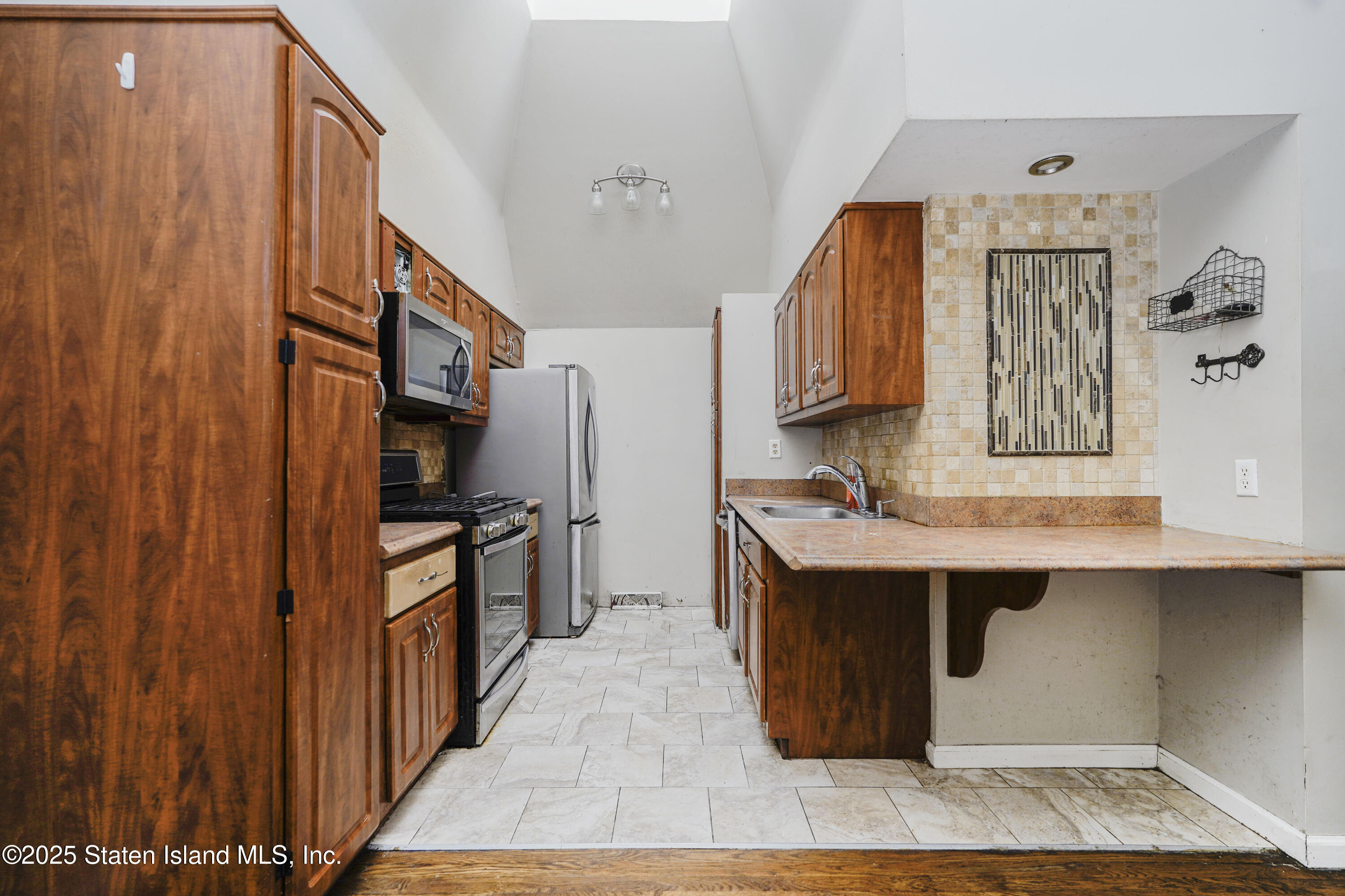 110 Surfside Plaza #88, Staten Island, New York image 7