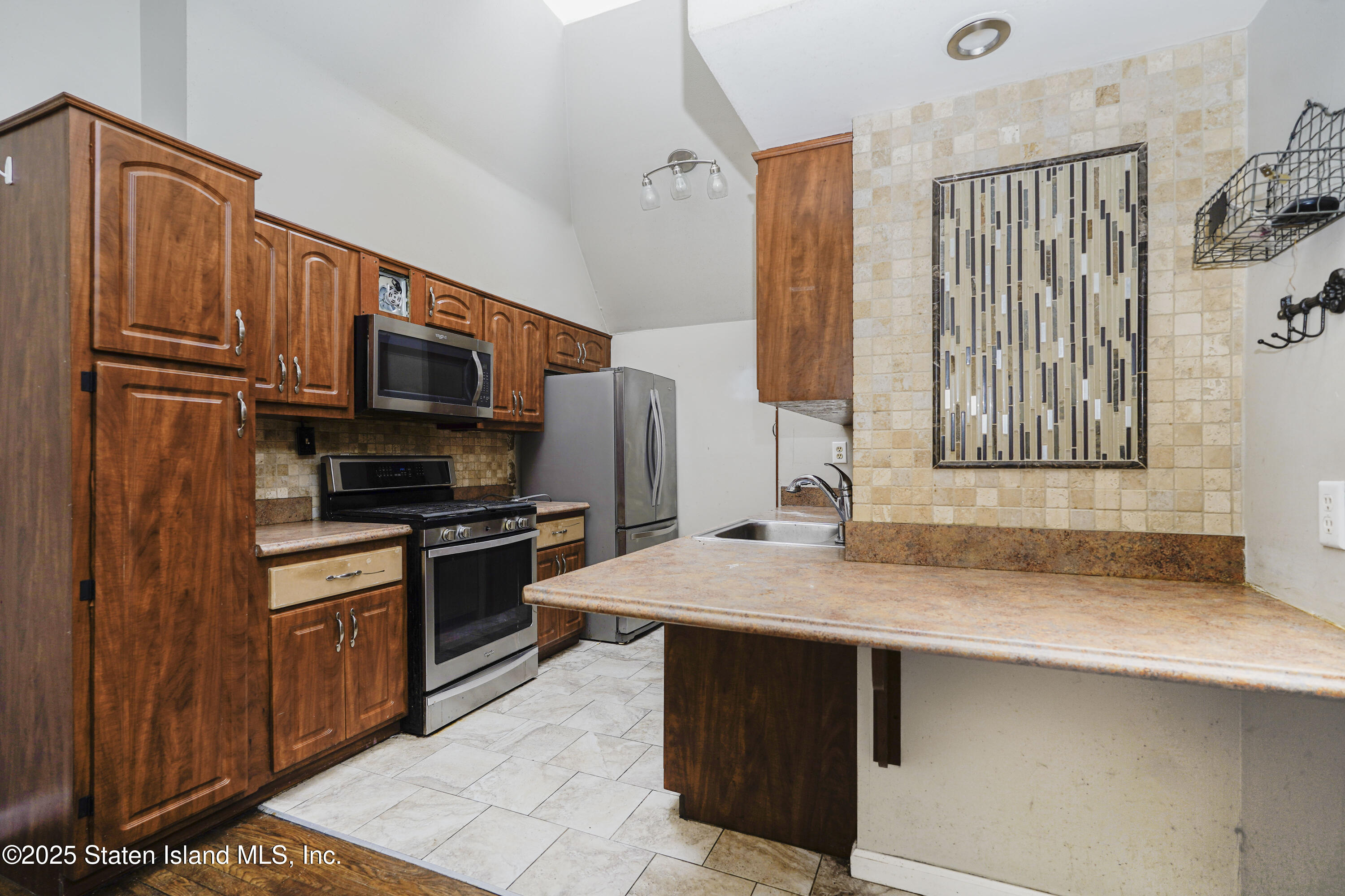 110 Surfside Plaza #88, Staten Island, New York image 6