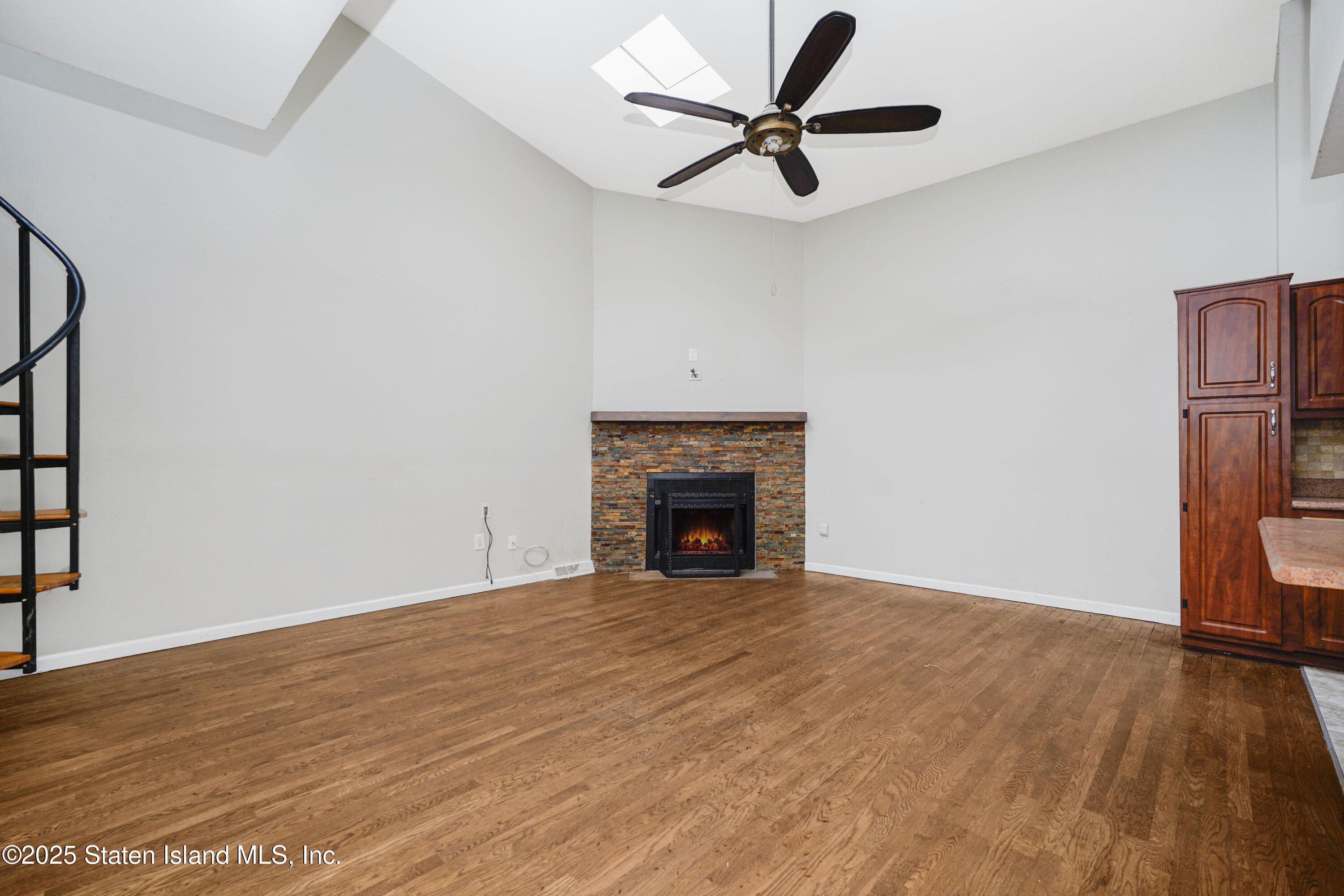 110 Surfside Plaza #88, Staten Island, New York image 3
