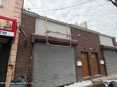 Photo of 3018 Richmond Terrace, Staten Island, NY 10303 (MLS # 2600846)
