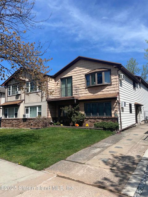 Photo of 235 Ada Drive, Staten Island, NY 10314 (MLS # 2502260)