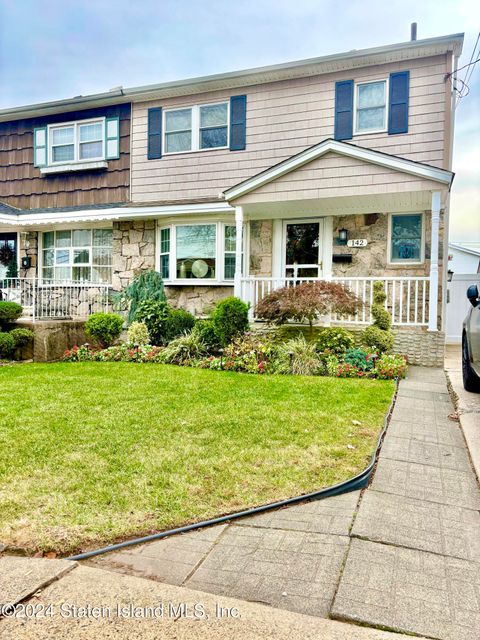 Photo of 142 Scranton Avenue, Staten Island, NY 10312 (MLS # 2406309)