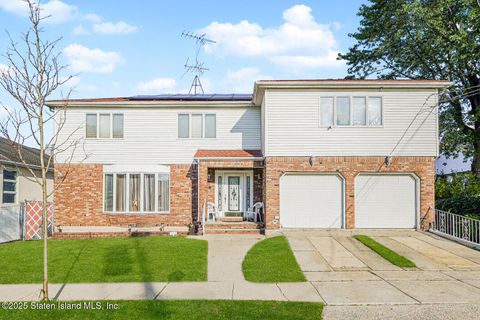 Photo of 491 Mason Avenue, Staten Island, NY 10305 (MLS # 2505266)