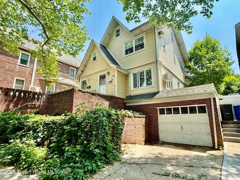 Photo of 54 Purcell Street, Staten Island, NY 10310 (MLS # 2503554)